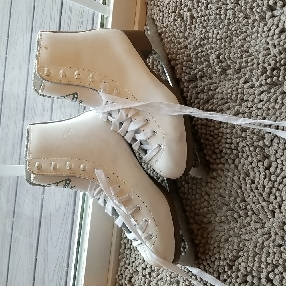 Glacier 220 ice skates - size 6